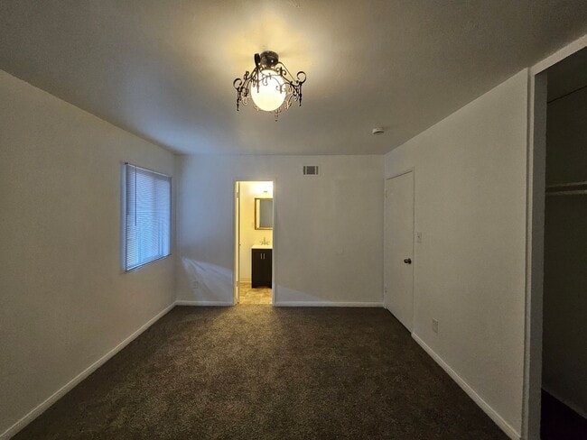 Building Photo - Spacious Private Home with Pool on Nearly Half an Acre