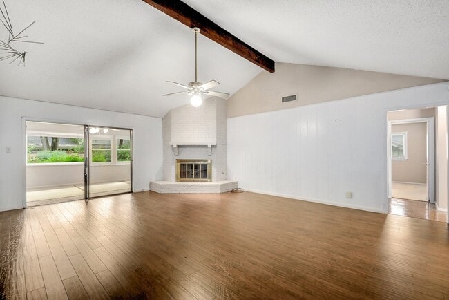 Building Photo - 4802 Gerona Dr