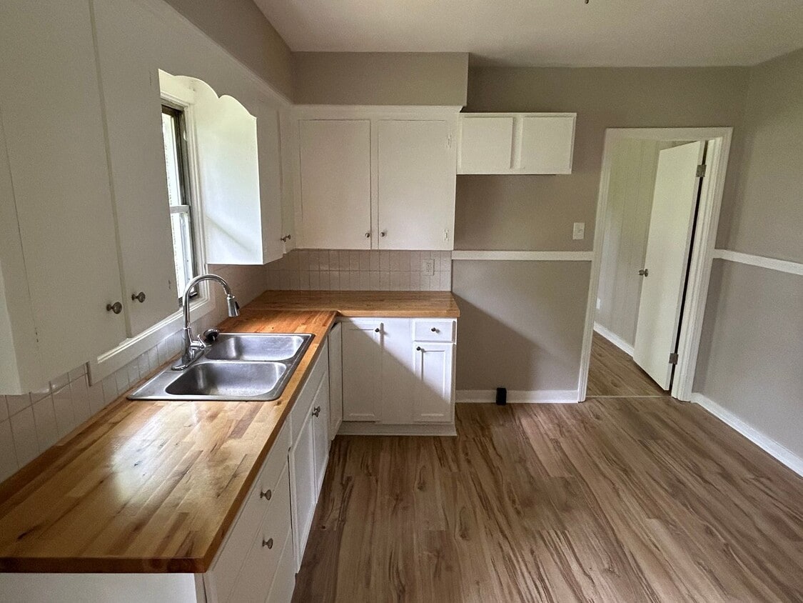 Primary Photo - remodeled 3 bedroom 1 bath home for rent i...