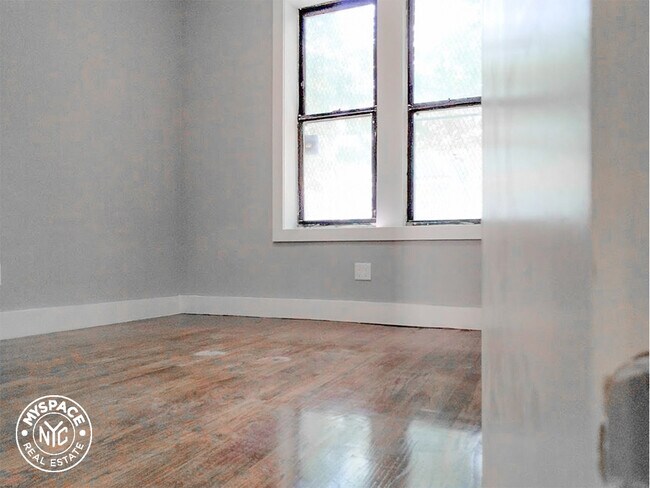 Foto del edificio - 398 E 18th St