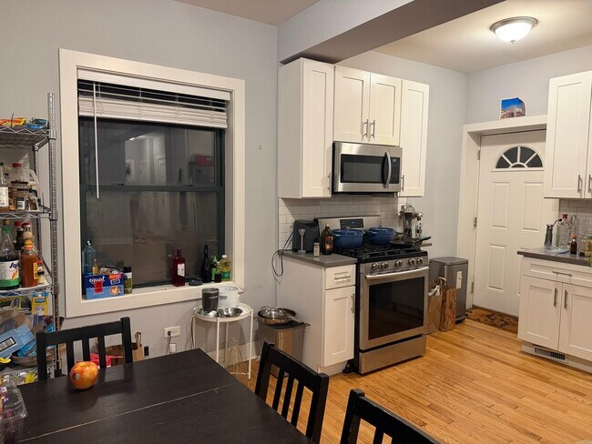 Foto del edificio - 935 E 54th Pl