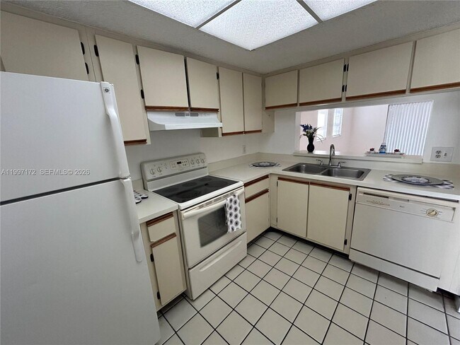 Foto del edificio - 5200 NW 31st Ave