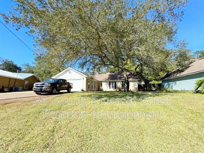 Foto del edificio - 1126 Bay Ct