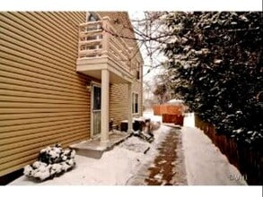 Building Photo - 533 Darlene Ln