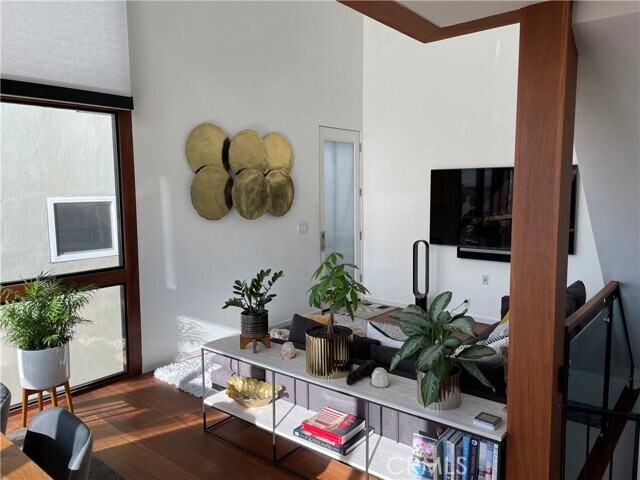 Foto del edificio - 1501 Crest Dr