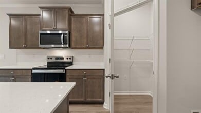 Building Photo - 94 Hughes Pl Dr