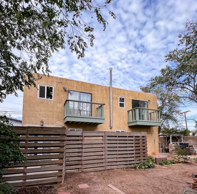 203 Vassar Dr SE, Albuquerque, NM 87106 Townhome Rentals in Albuquerque NM