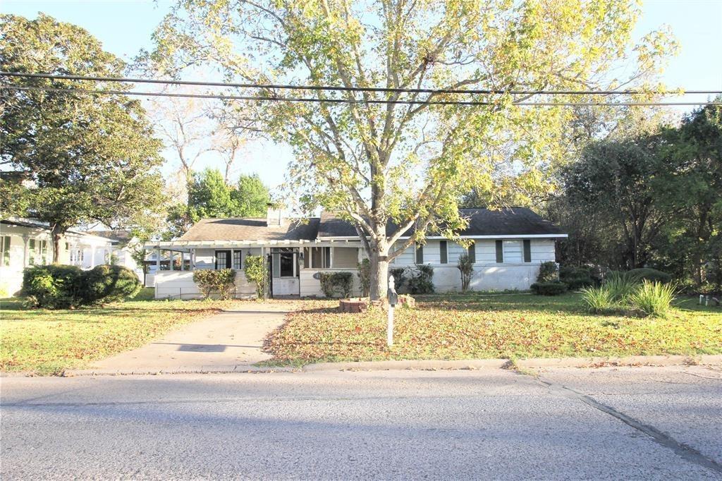 411 E Alabama St, Wharton, TX 77488 House Rental in Wharton, TX