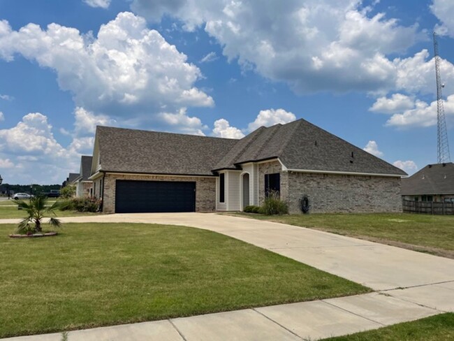 Building Photo - Built In 2019 Stonewall Home