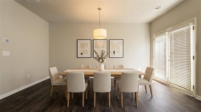 Foto del edificio - 3083 Cedar Glade Ln NE
