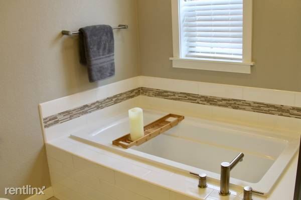 Building Photo - 3 br, 2.5 bath Townhome - 9046 E 50th Ave