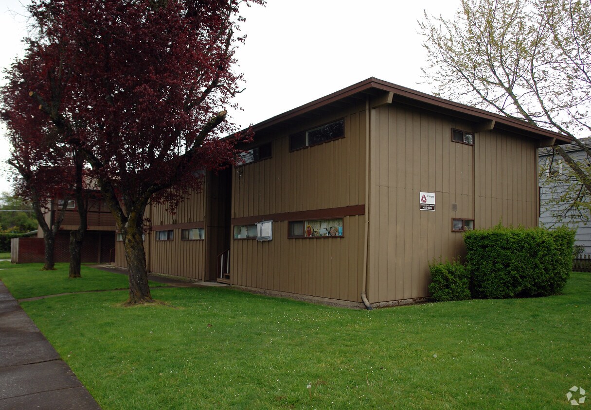 Primary Photo - 310 E 17th Ave