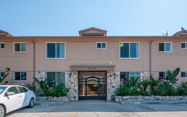 Foto del edificio - 3375 Manning Ave