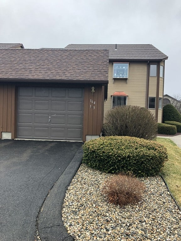 Building Photo - 163 Pine Grove Dr