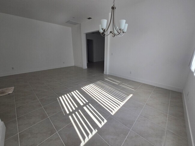 Foto del edificio - 3748 Tate St