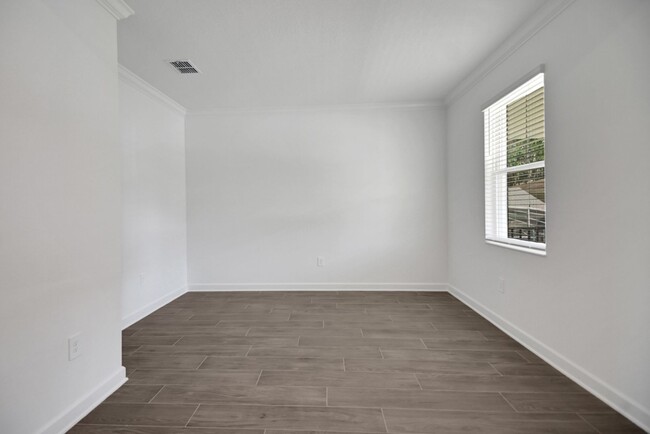 Foto del edificio - Stunning 4/3 in Gated Dora Parc! Water Views!