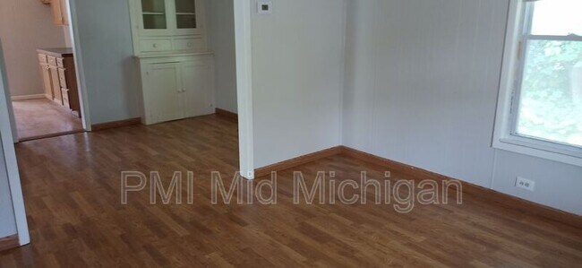 Foto del edificio - 2546 Swayze St