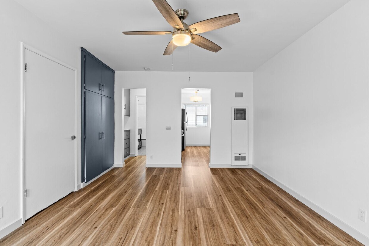 Foto principal - 936 Cedar Ave