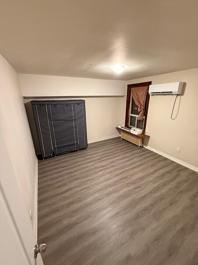 Building Photo - 507 Strathmore Blvd