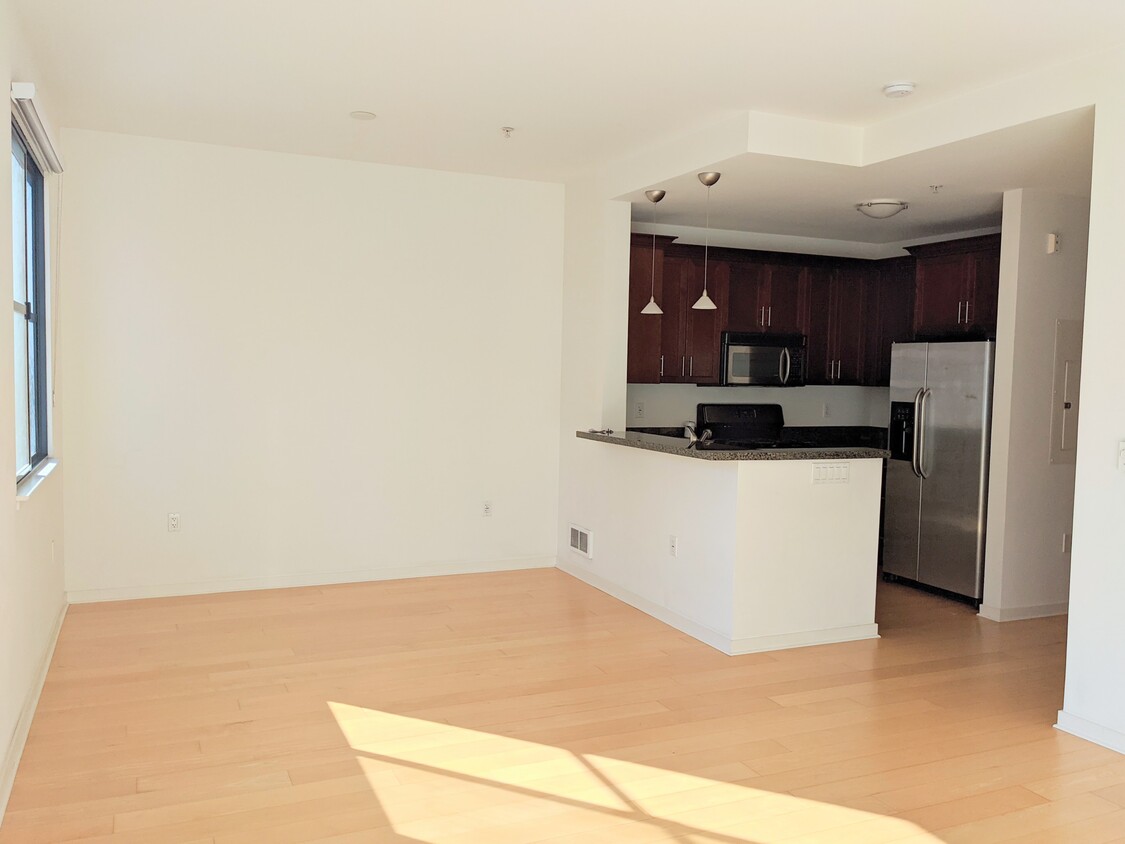 Dining area - 88 Townsend St