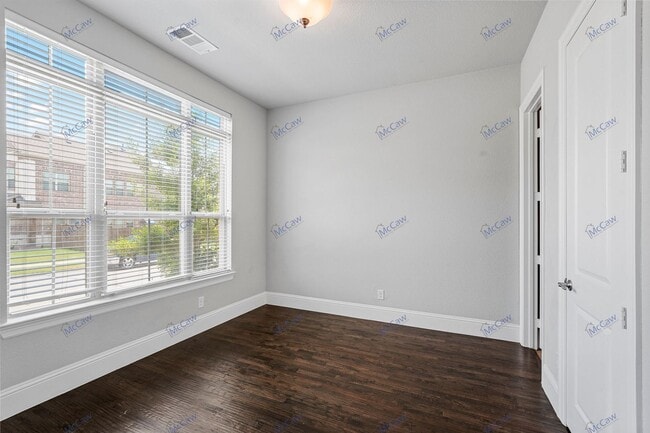 Building Photo - Beautiful, 2-Story 4/3.5 in Plano (75074)!