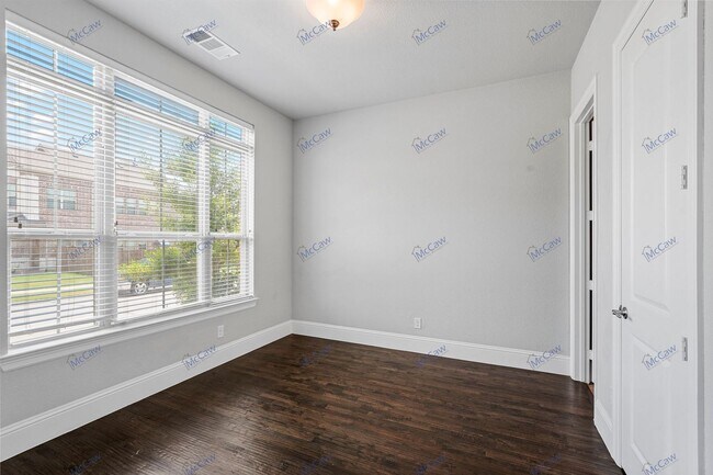 Foto del edificio - Beautiful, 2-Story 4/3.5 in Plano (75074)!