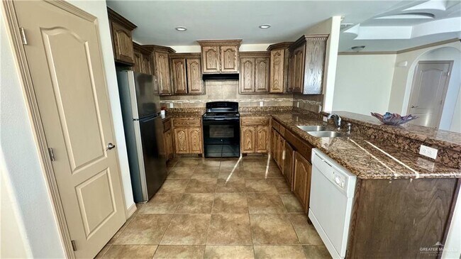 Building Photo - 22 Quail Ave