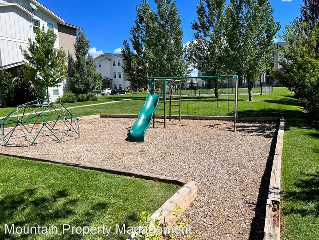 Building Photo - 3 br, 2 bath House - 1043 South 500 East, ...