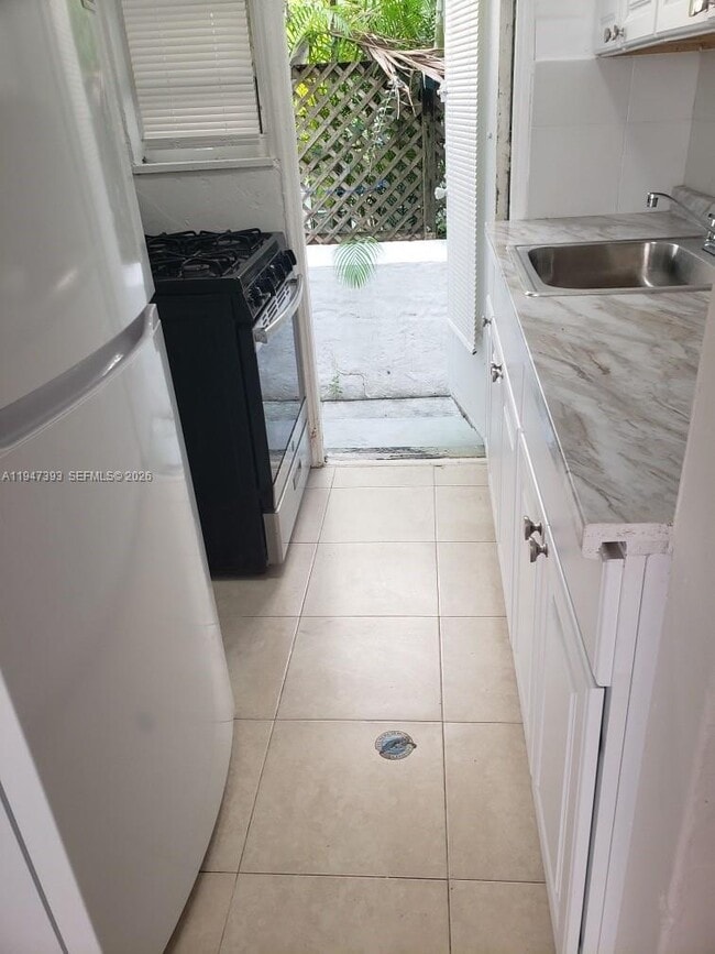 Building Photo - 1614 Drexel Ave