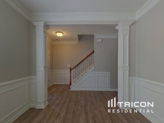 Building Photo - 408 Rook Rd