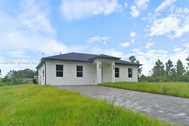 Foto del edificio - 710 Peacock Ave