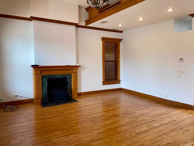 Foto del edificio - 917 S Oakley Blvd