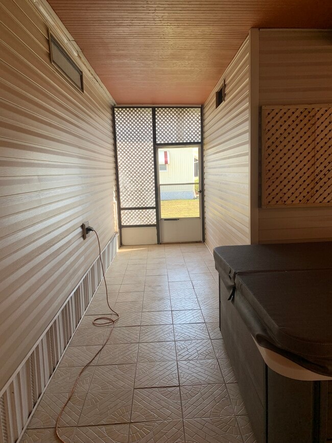 Building Photo - 210 Ocean Reef Ln