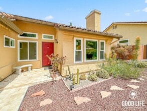Building Photo - 581 Canyon Dr