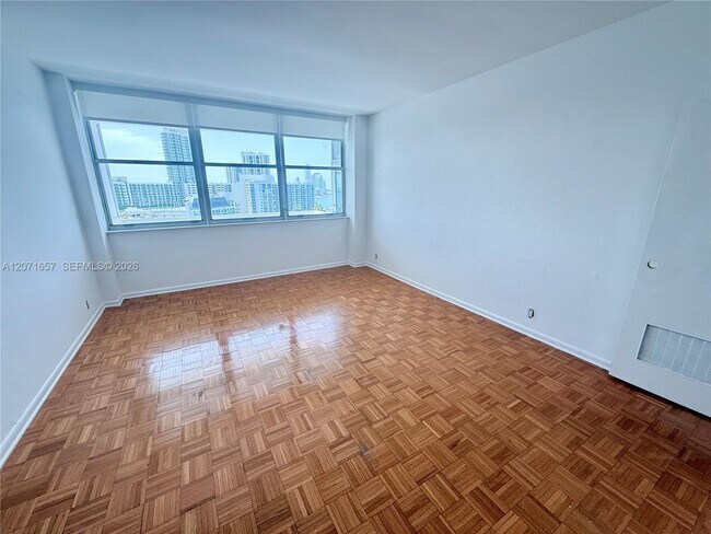 Foto del edificio - 20 Island Ave