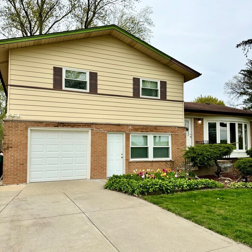 Exterior Front - 10 Linden Ave