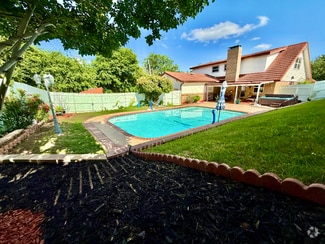 Building Photo - 2309 Kings Country Dr