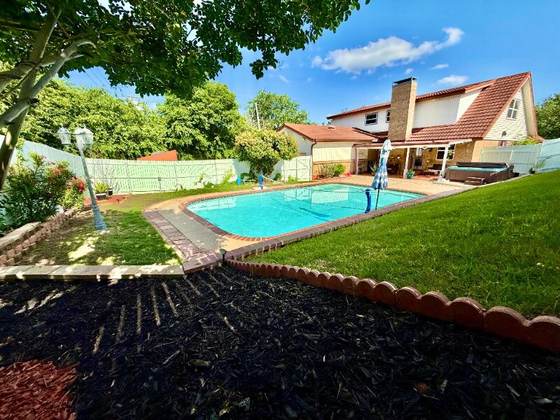 Foto principal - 2309 Kings Country Dr