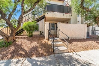 Building Photo - 3683 Lucido Dr