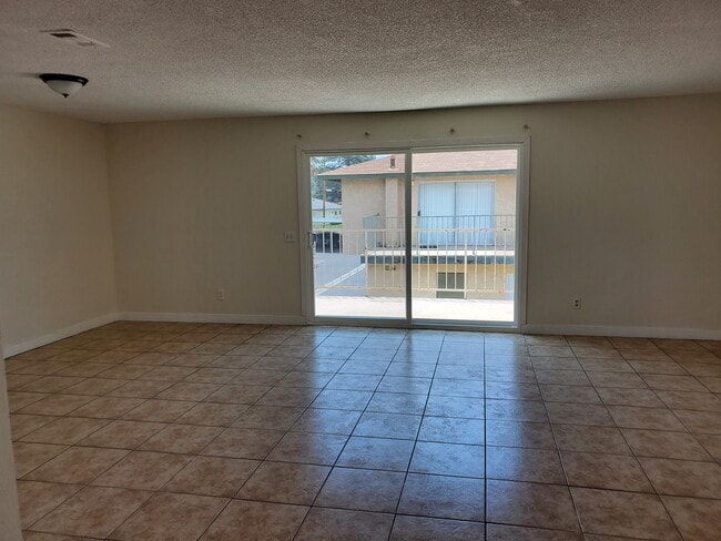 Building Photo - 1116 Oxford Dr