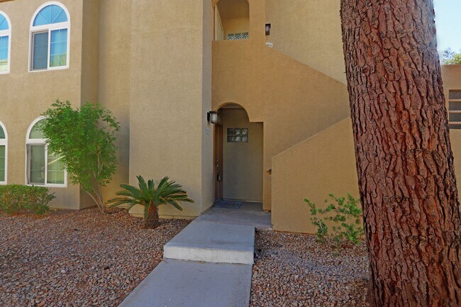 Building Photo - 3145 E Flamingo Rd