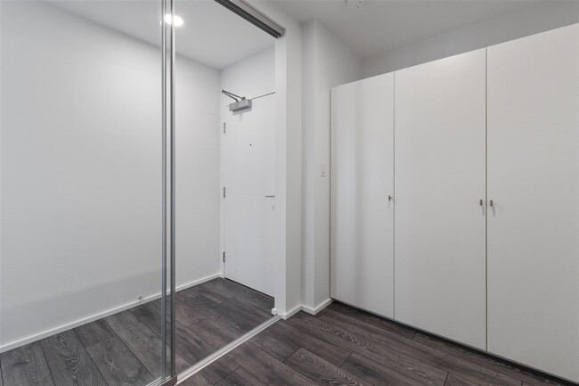 Building Photo - 4650 Brentwood Blvd