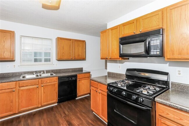 Building Photo - 417 Kirkland Dr