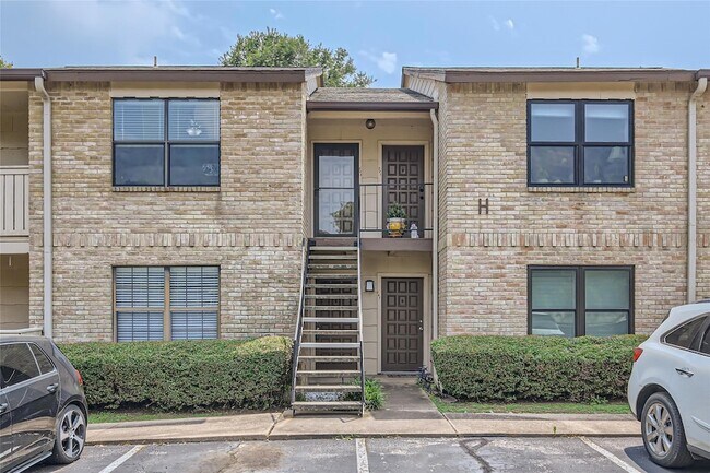 Building Photo - 8210 Bent Tree Rd