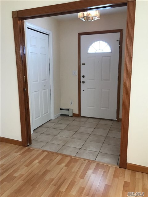 Building Photo - 364 Red Maple Dr W