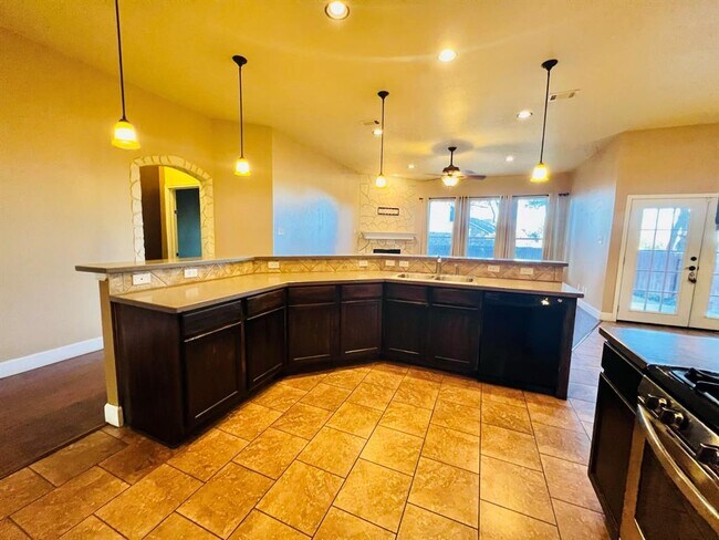 Building Photo - 3221 Pine Needle Cove