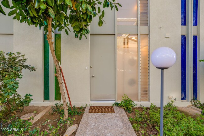 Building Photo - 4411 N 40th St