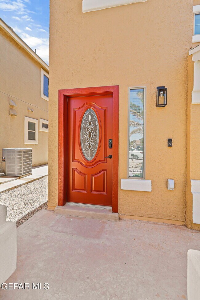 Foto del edificio - 14260 Bluesky Point Ct