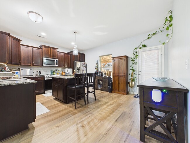 Building Photo - 4111 Stockbrook Dr