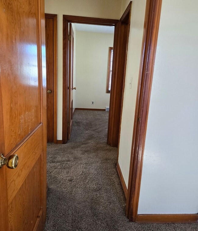 Building Photo - 1220 Oak Ave